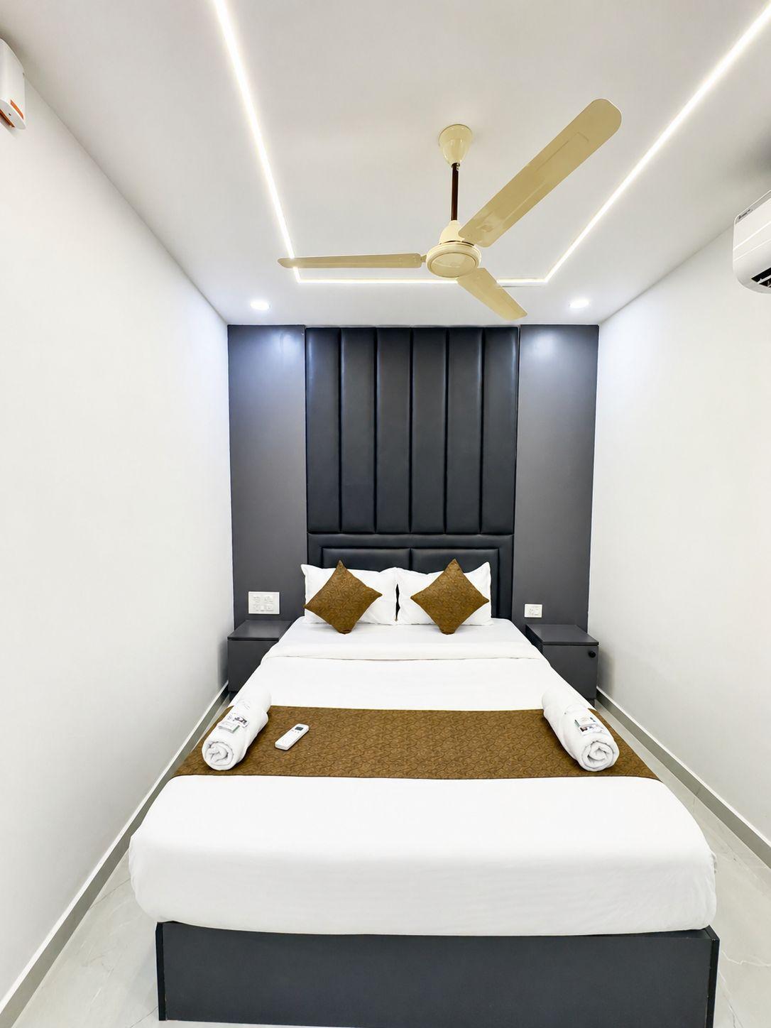 HOTEL LIME WOOD