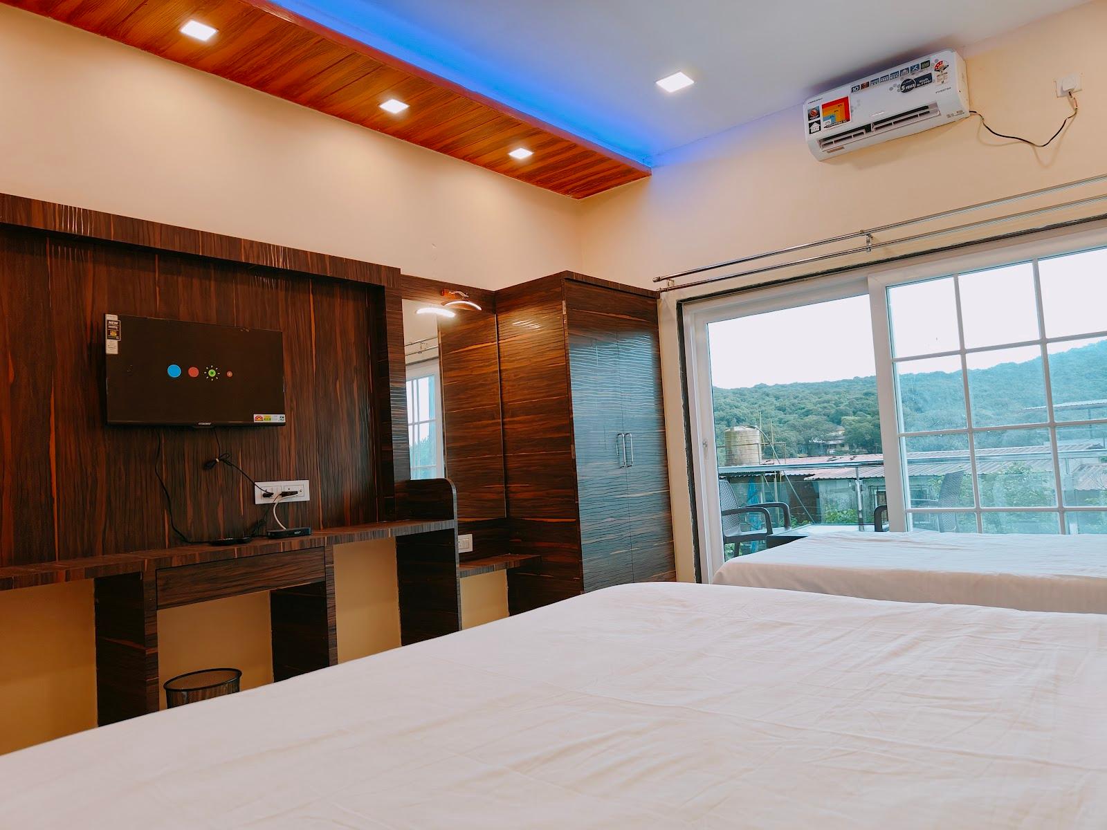 Royal Mini Resort (Swimming pool,Deluxe Cottages, Bungalow) – photo 3