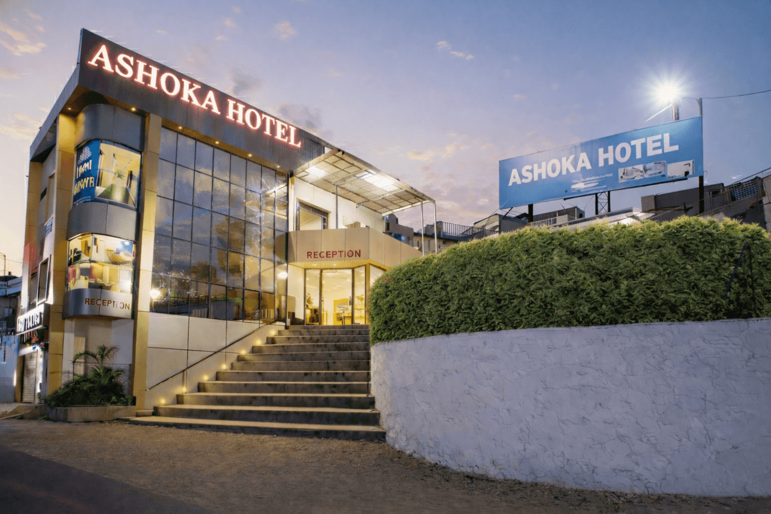 HOTEL ASHOKA (Nakki lake - 450 metre) Mount Abu – photo 1
