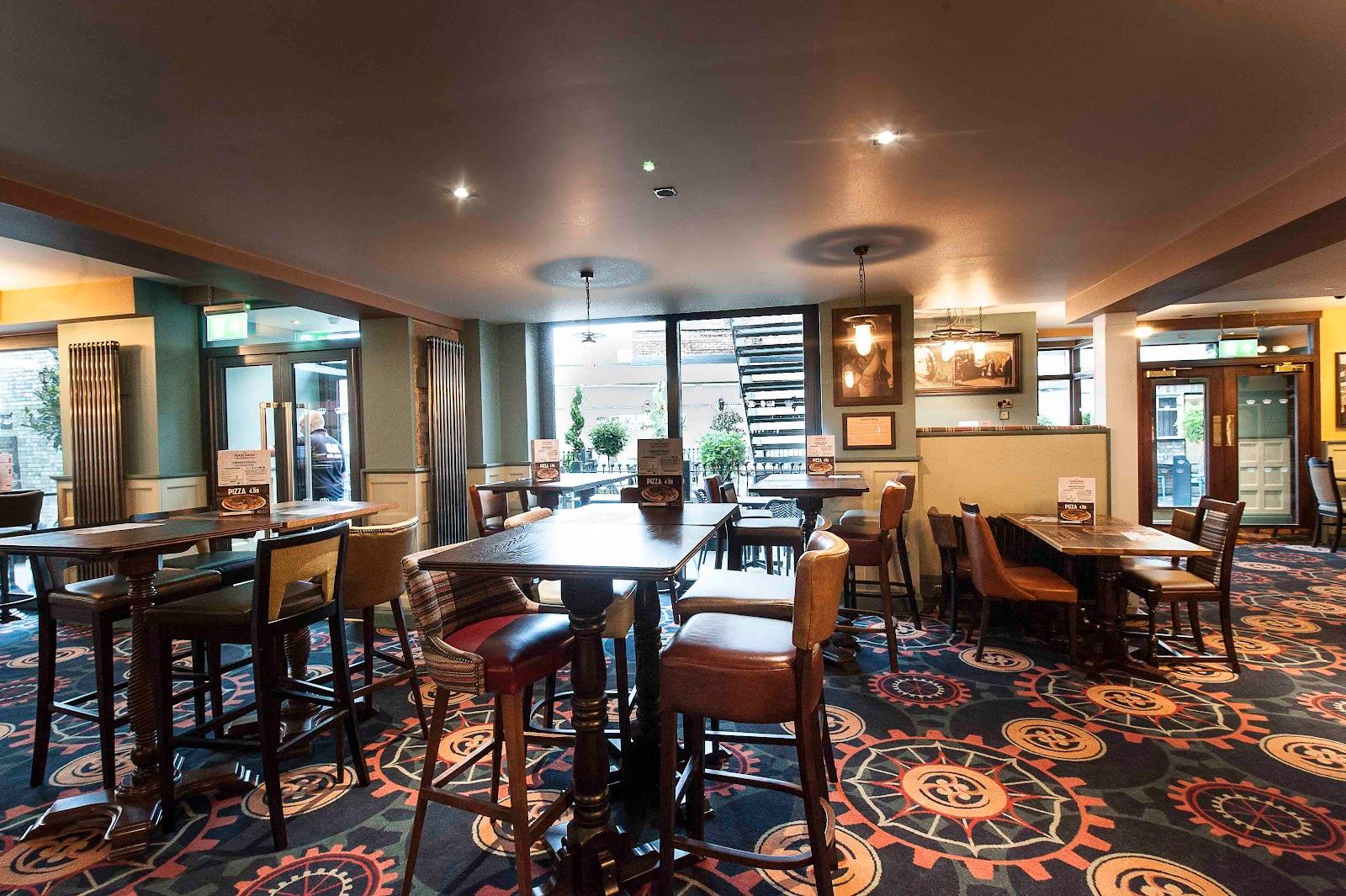 The Crown Hotel – photo 4