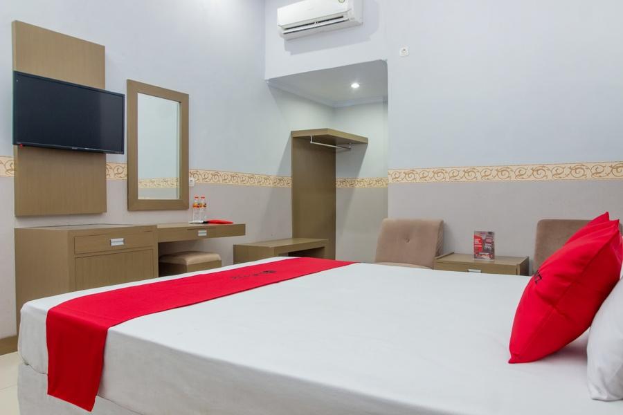 RedDoorz near Goa Panggung – photo 3