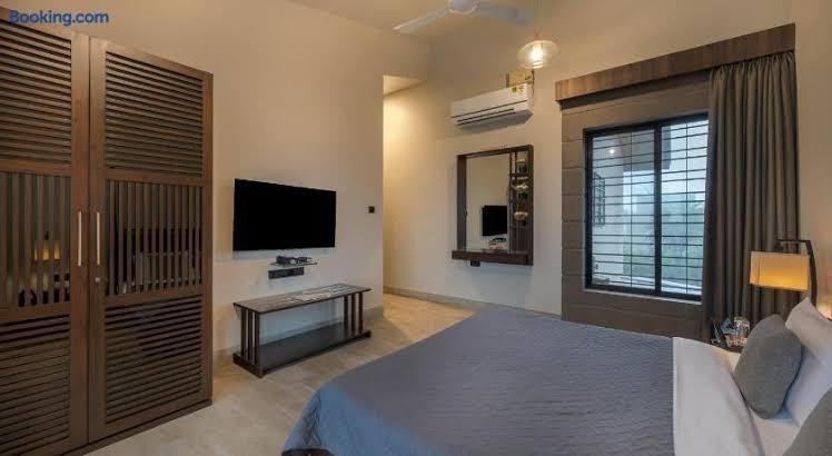Three Palm Villa – photo 2