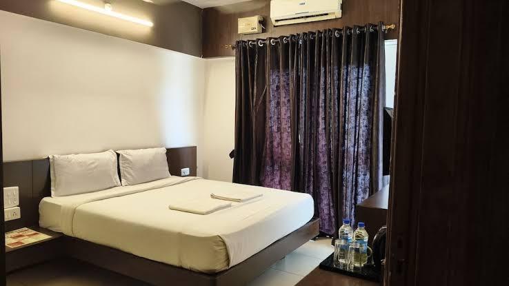 Pratham Inn by Downtown Hotels – photo 4