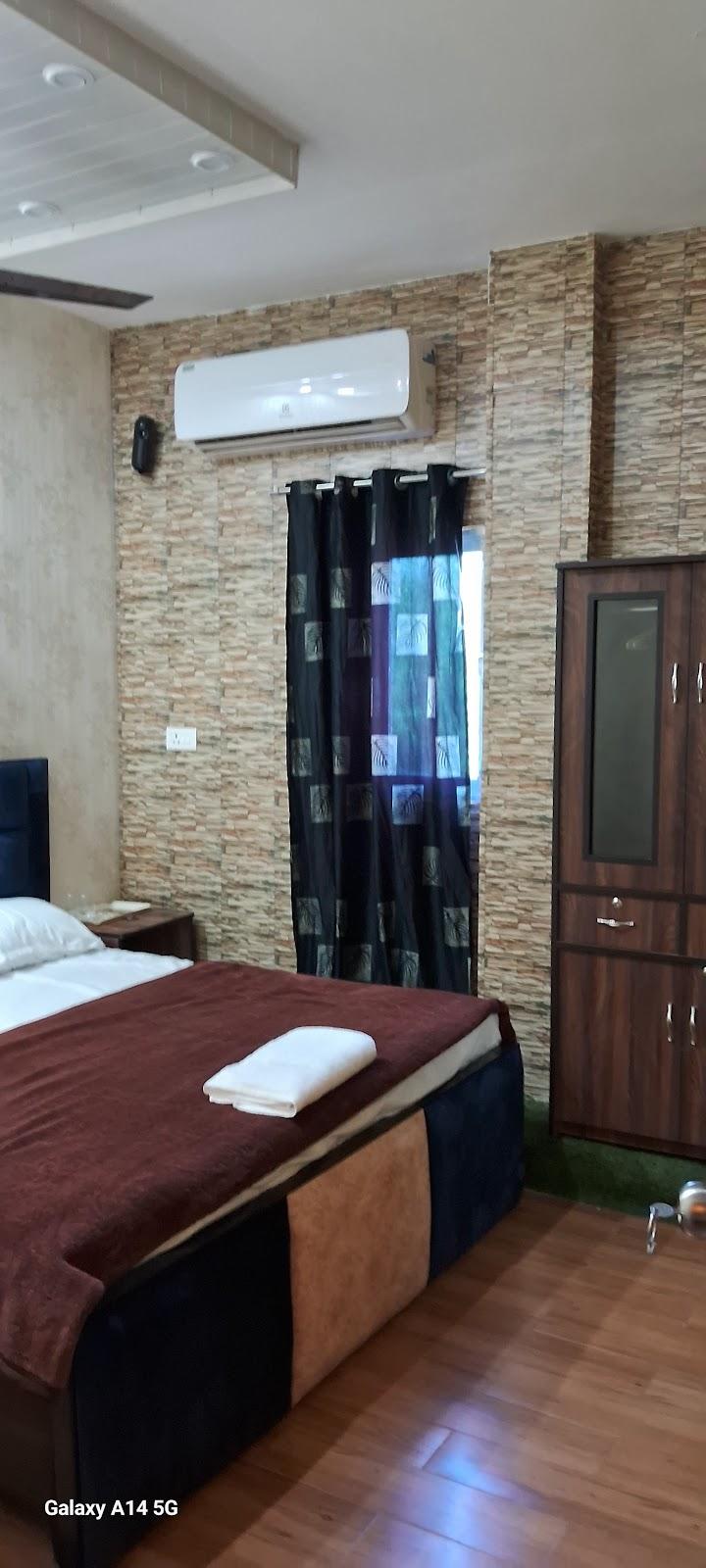 Holiday.inn varanasi – photo 4