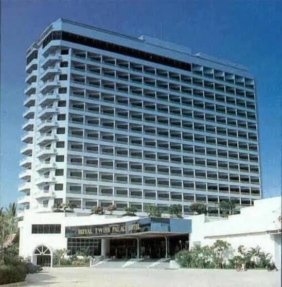 Royal Twins Palace Hotel – photo 1