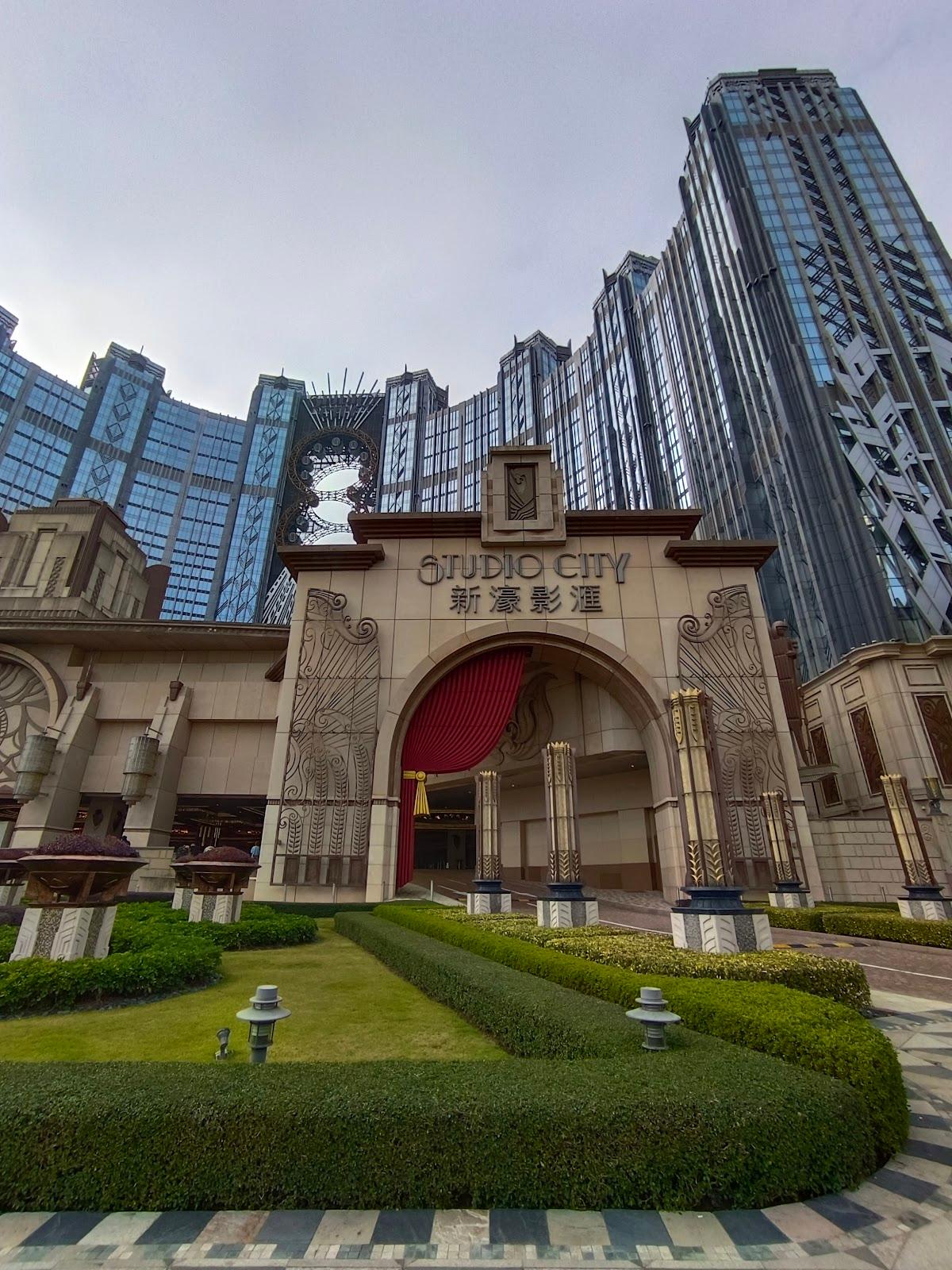 Celebrity Tower – photo 1