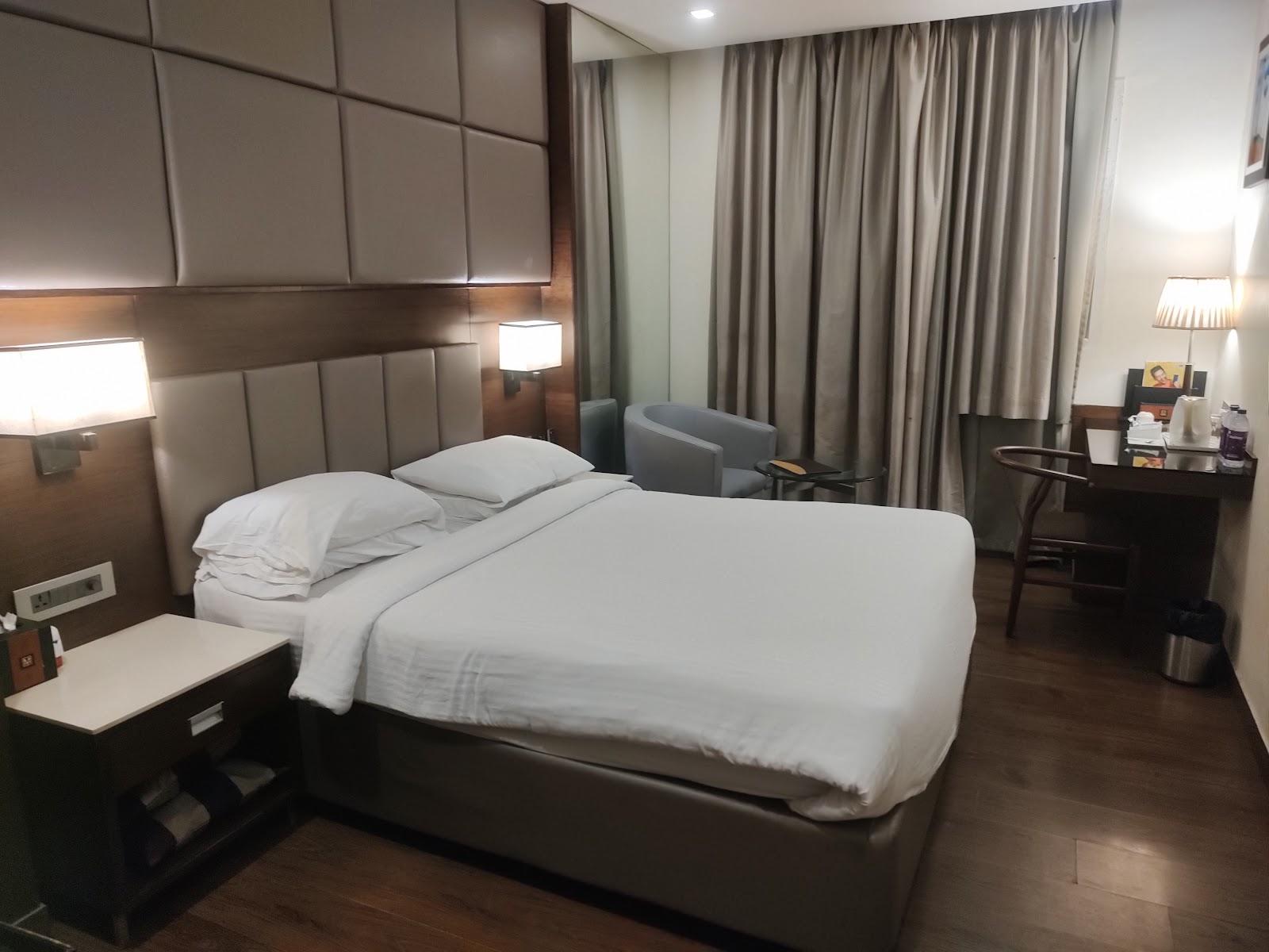 The Metropolitan Hotel – photo 3