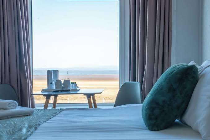 The Clifton Seafront Hotel – photo 2
