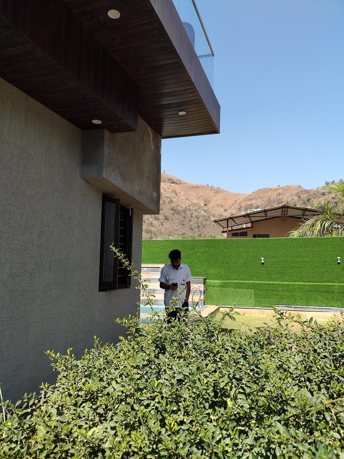 Mount Villa – photo 1