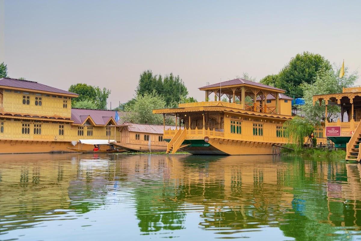 Harmukh Houseboats