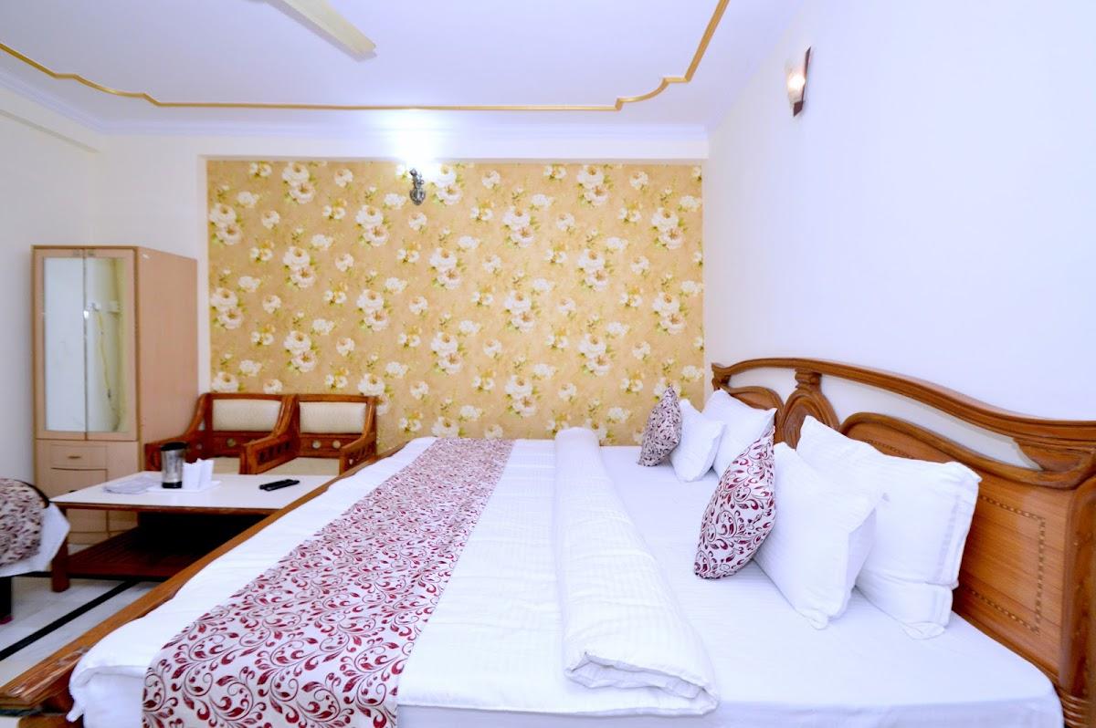 Hotel Arya Niwas – photo 1