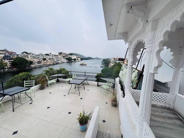Bunk & Beyond Hostel - Solo Traveler | Backpacker Hostel | Best Hostel in Udaipur – photo 1