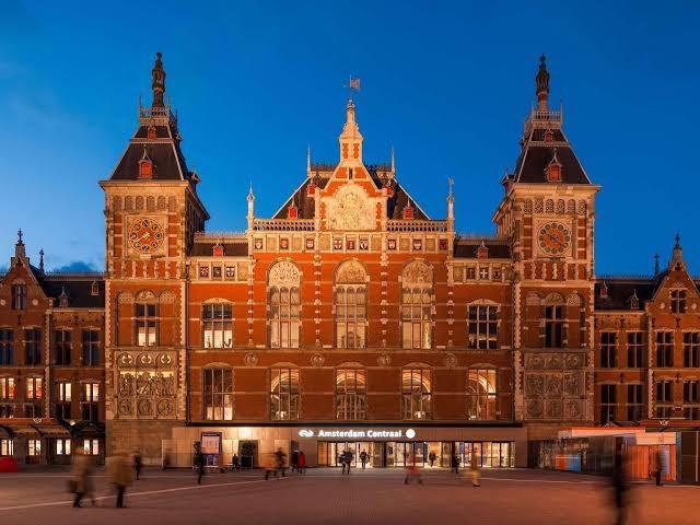 ibis Amsterdam Centre – photo 2