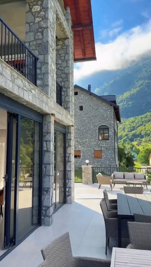 Blue Eye Villa