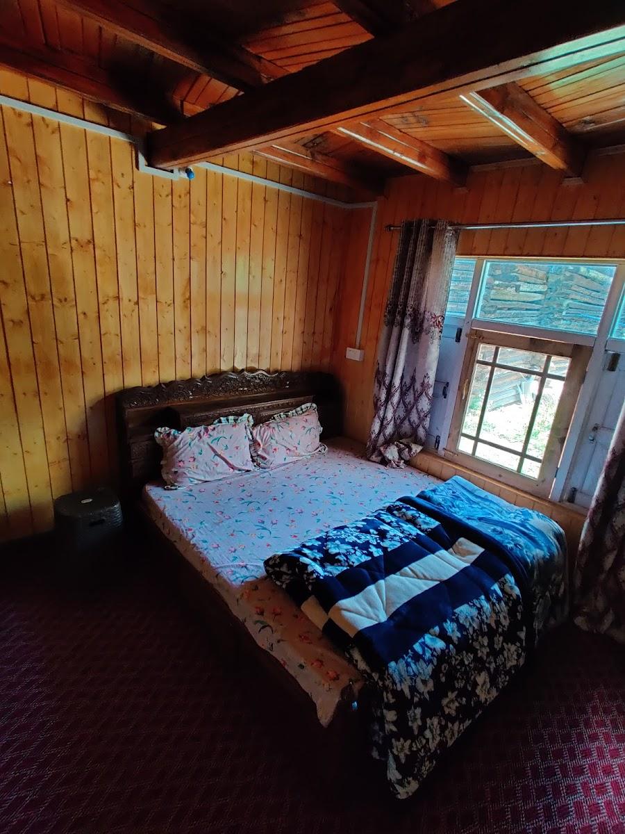 THE WOODEN HUT GUREZ – photo 2