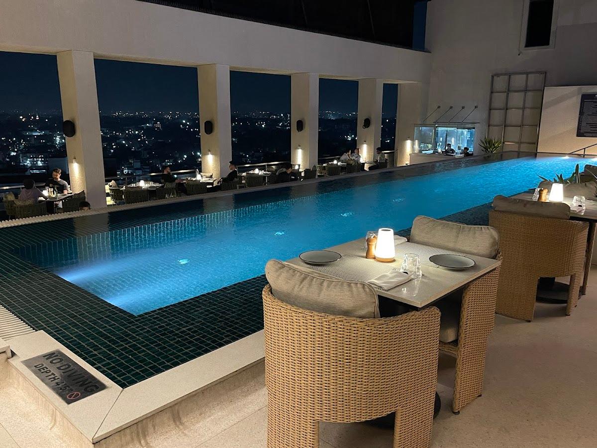 DoubleTree by Hilton Hotel Pune - Chinchwad