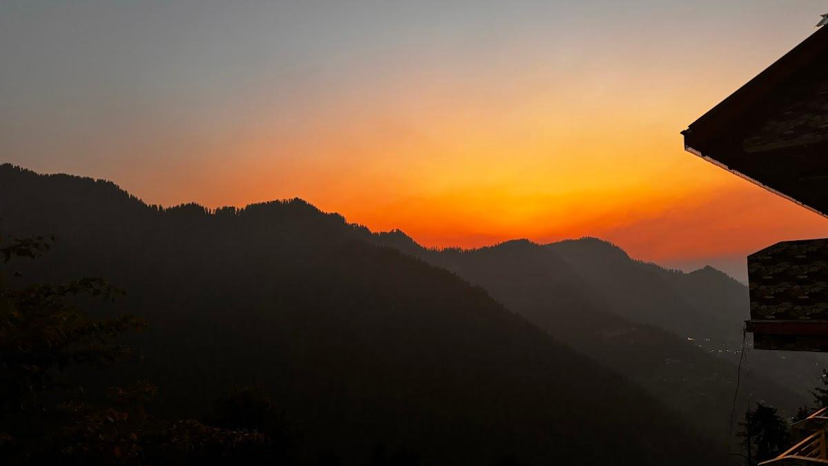 SojhaholidayInn – photo 3