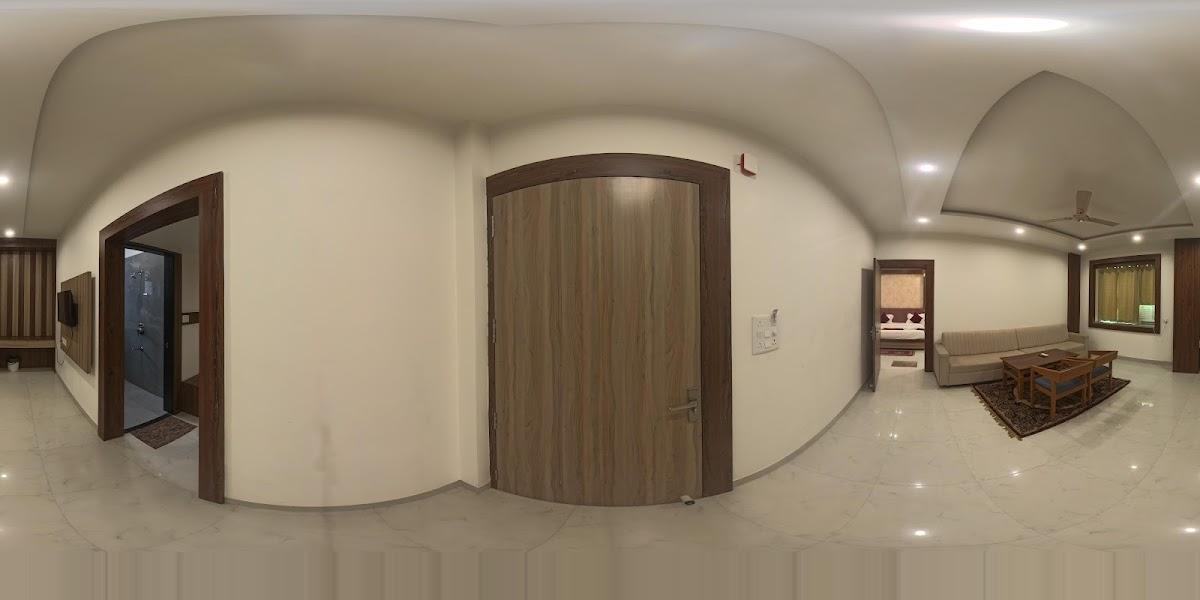 Divine Hotel and Resorts – photo 1