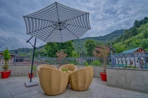 Mountain Nest Boutique Stay Near Dal Lake – photo 1