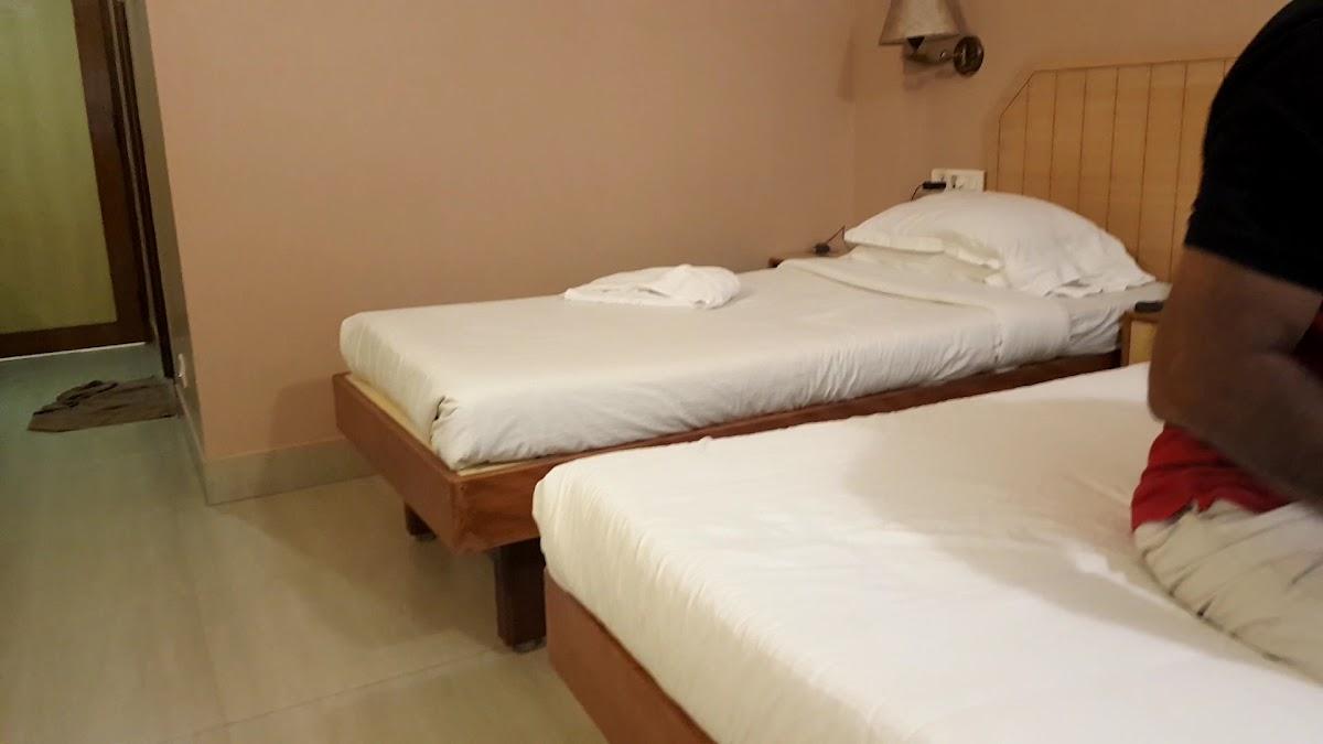 Hotel Surguru – photo 1