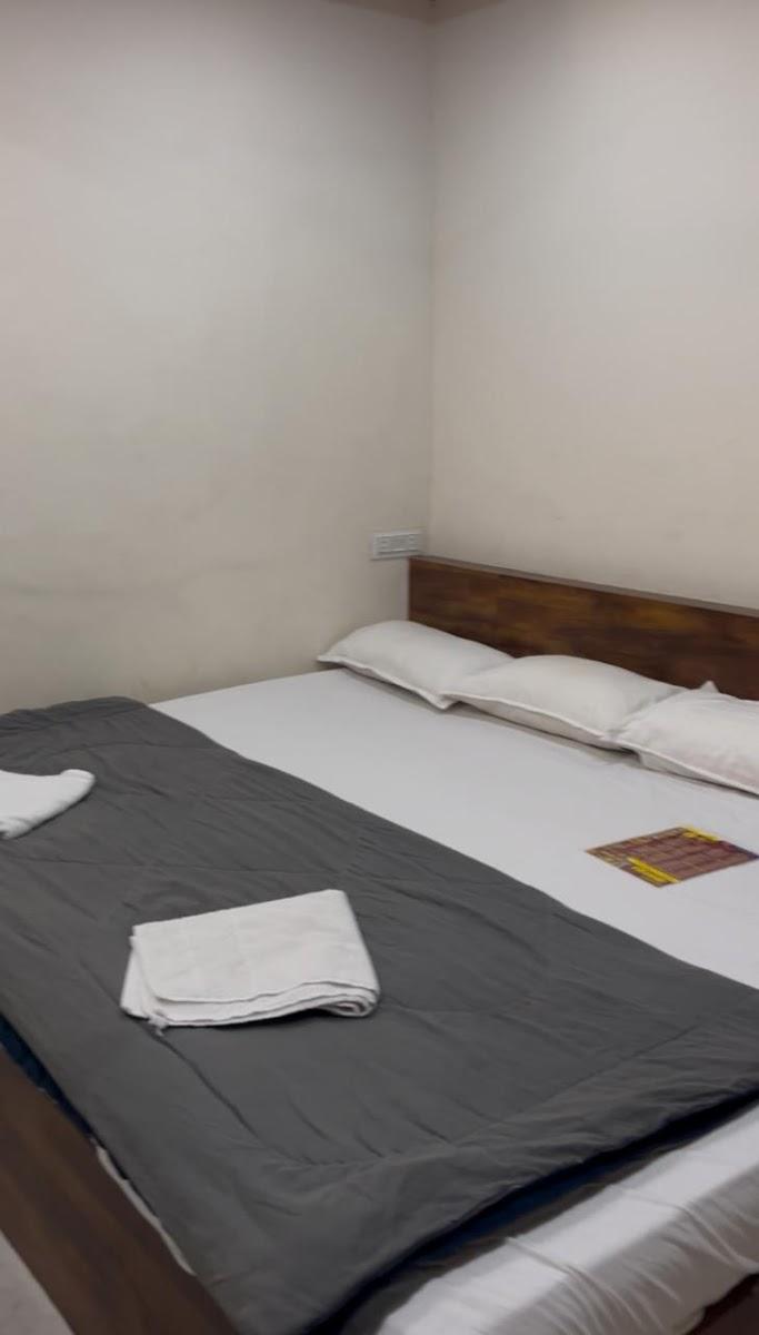 HOTEL SHREE VISHVESHWAR PALACE – photo 1
