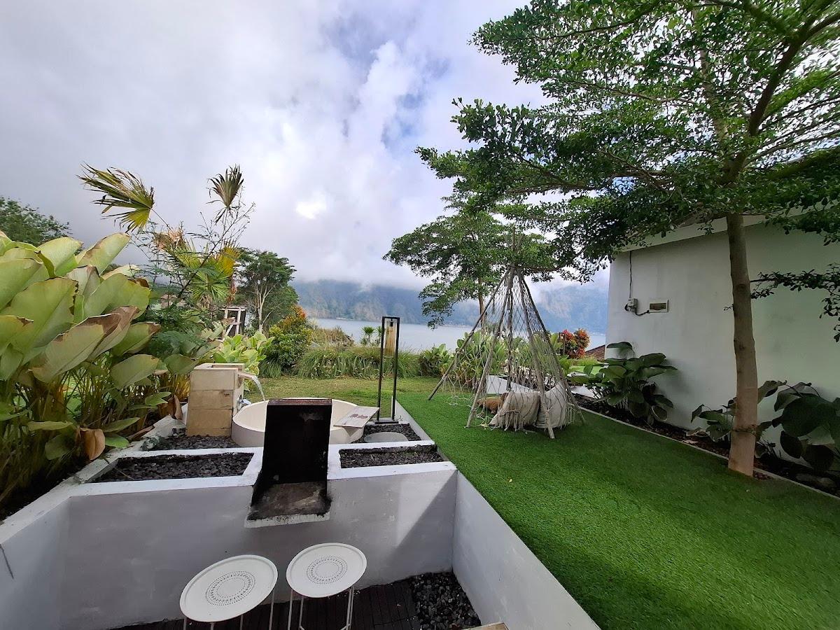 Skylake Villa & Resort