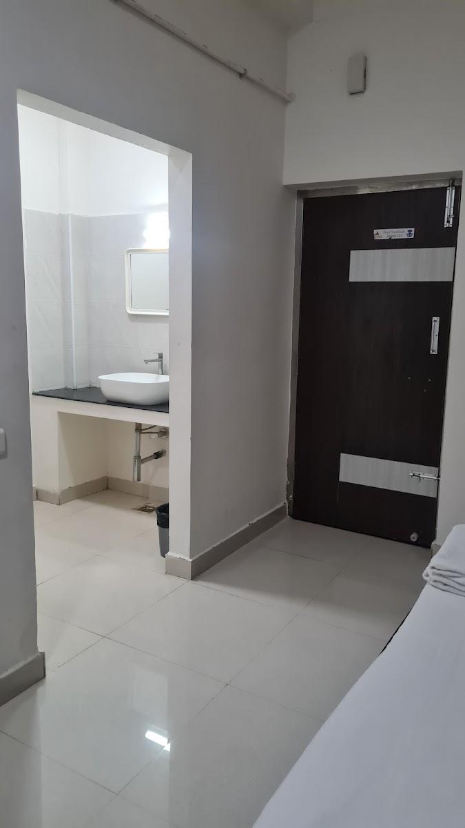 Hotel Aalayam Tiruvannamalai (Yatri Nivas) – photo 4