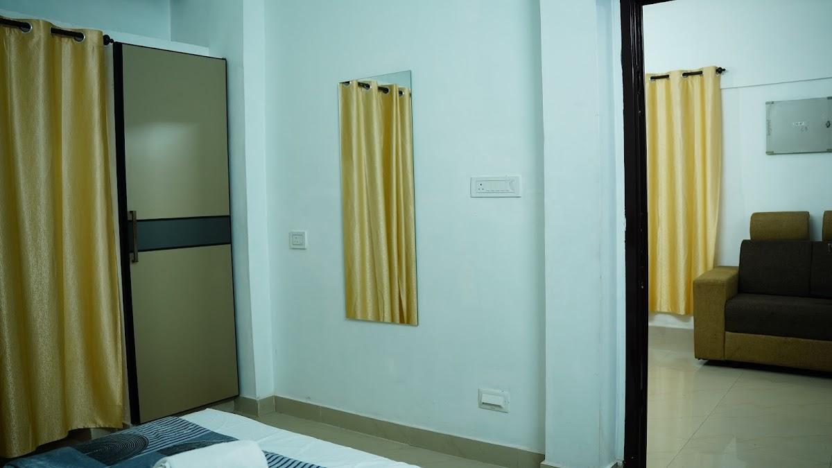 Stay Ease Rental Rooms & Service Apartments – photo 4