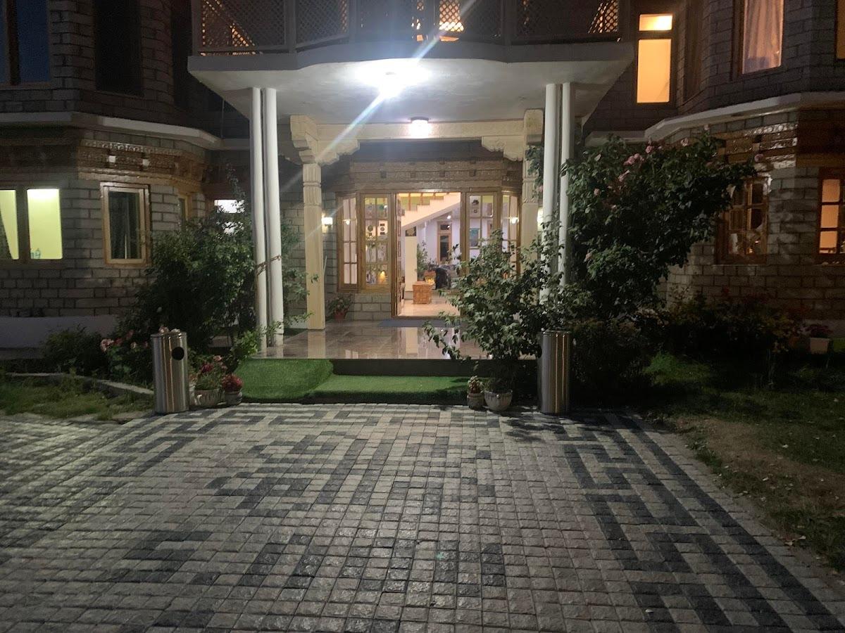 Adu's Eternal Comfort – photo 1