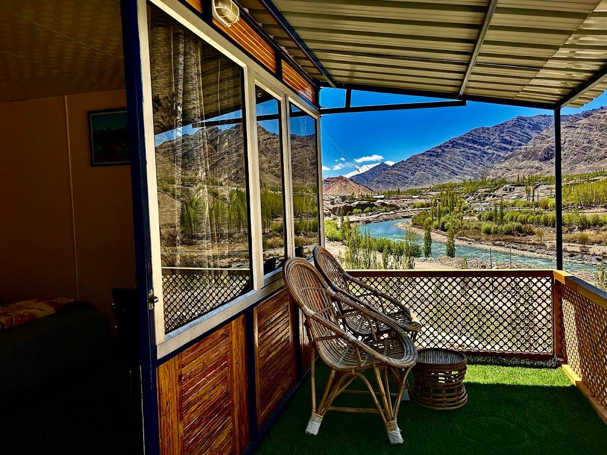 The Indus River Camp – photo 4