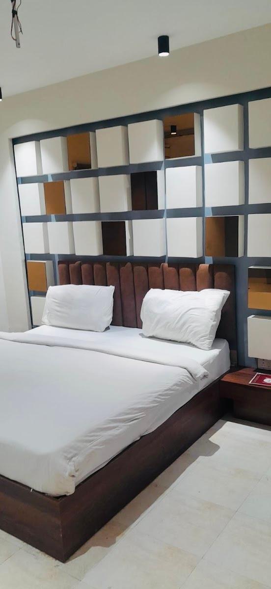 Hotel New Lucknow | Best and budget hotel for couples,family and officials | near charbagh and aminabad | – photo 1