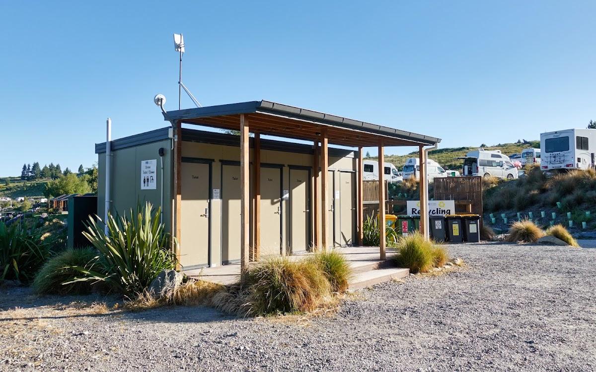 Lakes Edge Holiday Park – photo 1