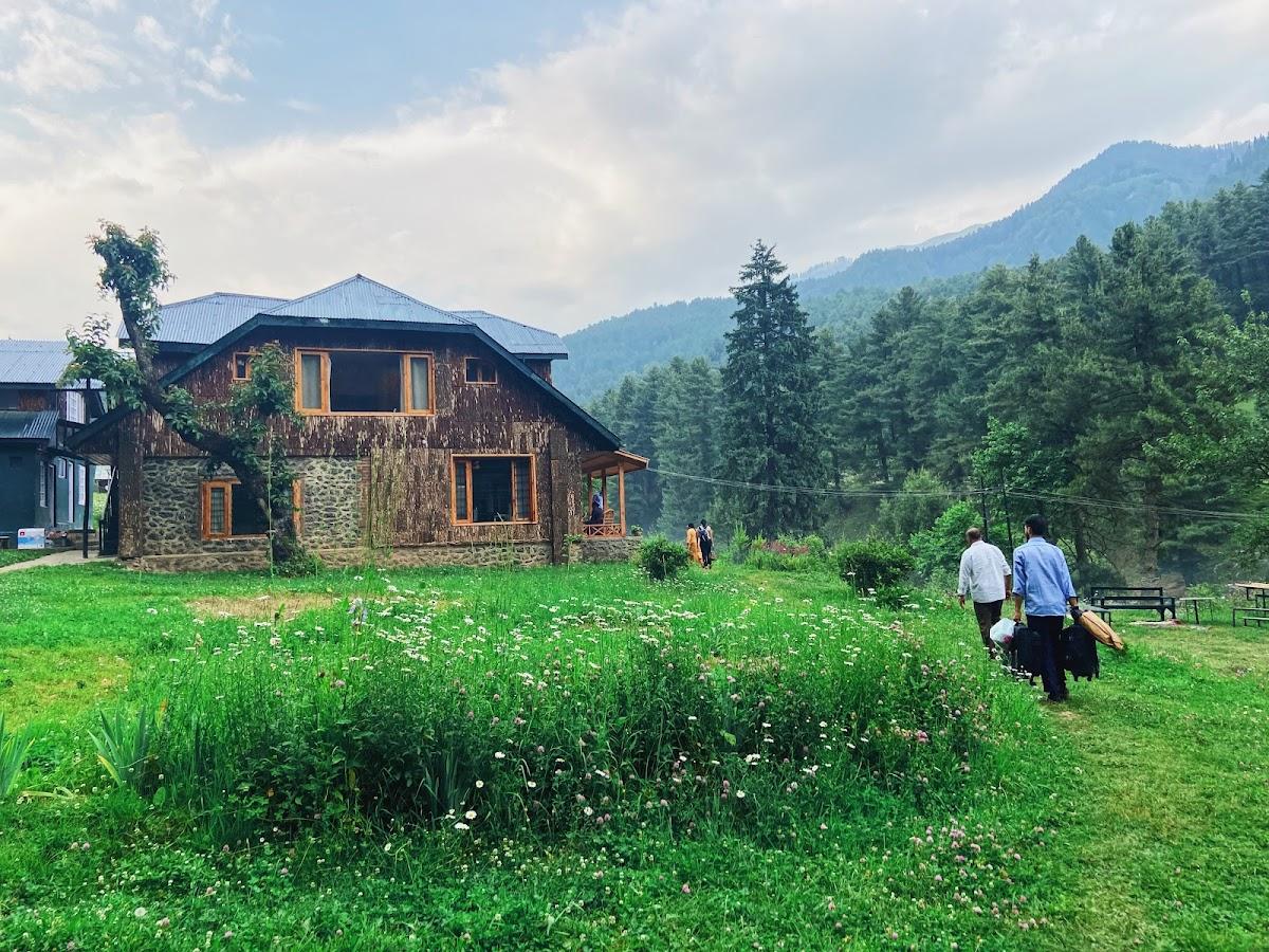 Yena's Lodge – photo 4