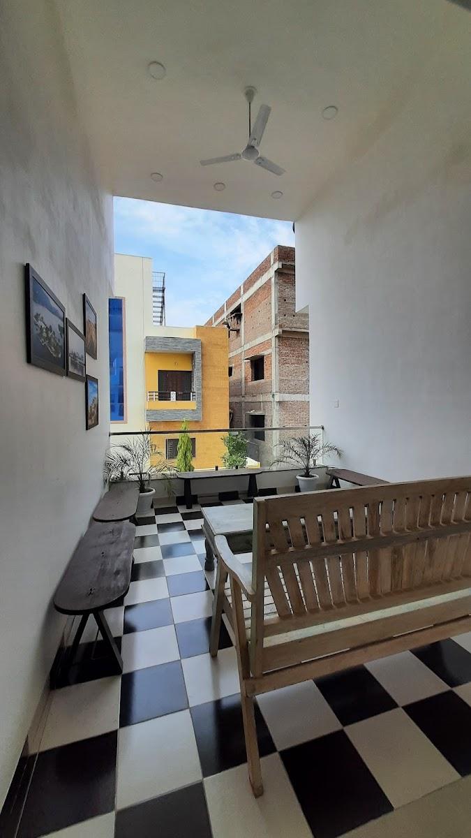 White feather homestay – photo 1