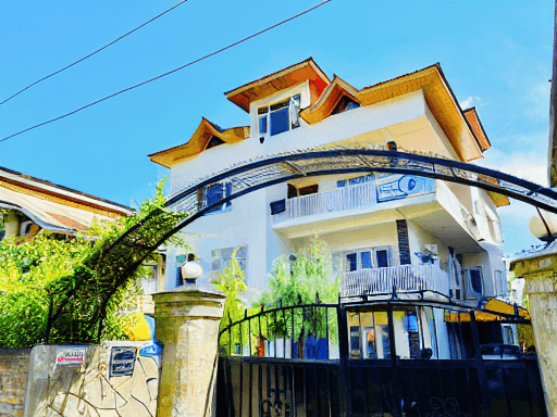 Srinagar Airbnb | Silent & Spacious | 3BHK – photo 1
