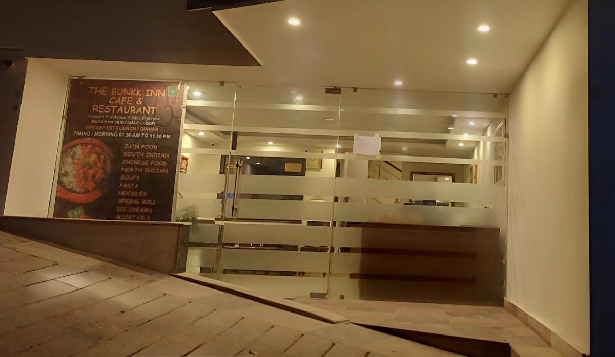 THE BUNKK INN HOTEL & RESTAURANT – photo 4