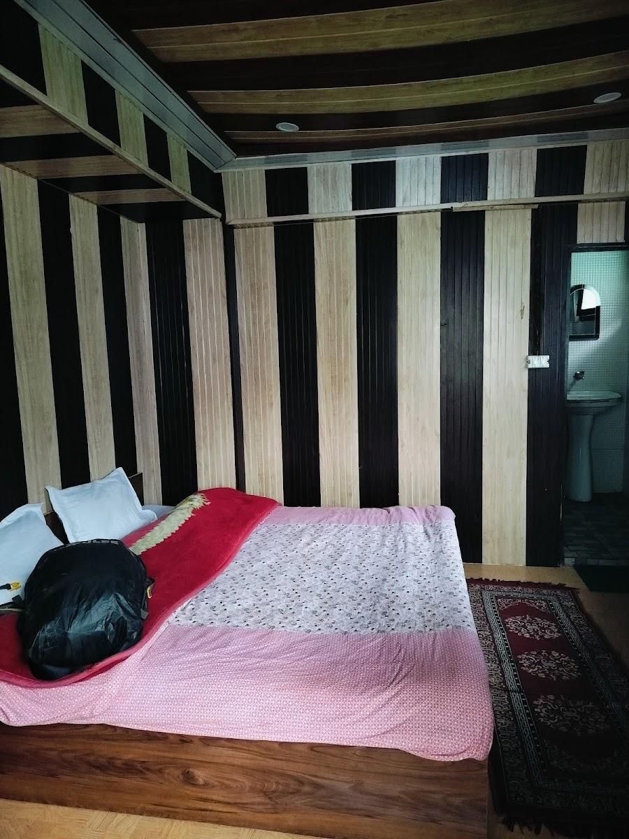 Hotel priya hemkund – photo 3
