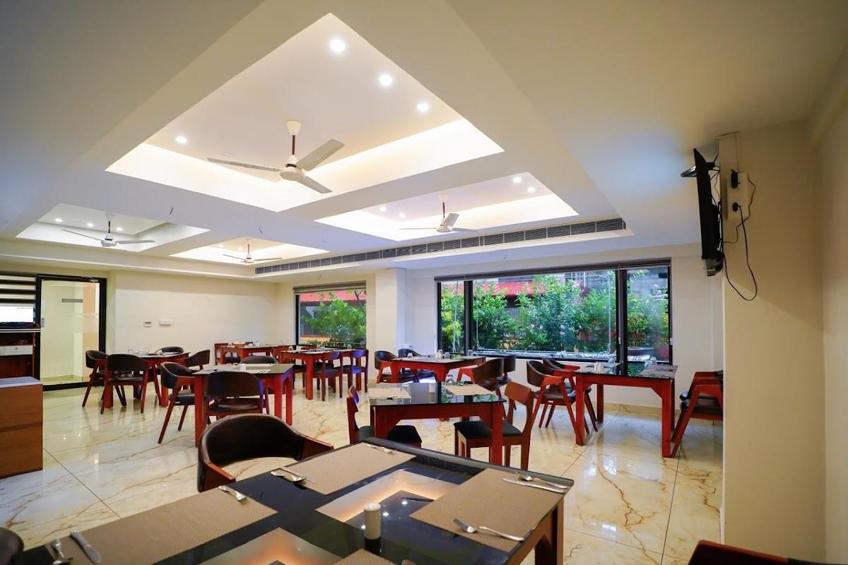K Grandeur Hotels – photo 1