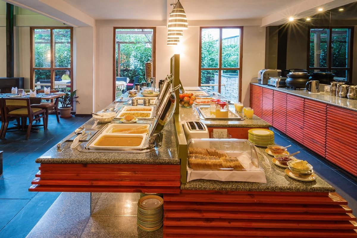 Honeymoon Inn – photo 2