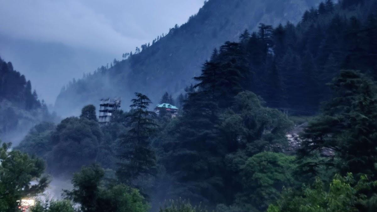 Parvati Peaking – photo 1