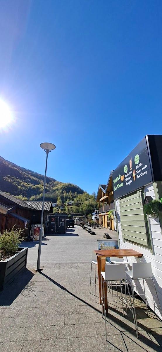 Flam – photo 1
