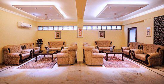The Down Town Hotel – photo 1