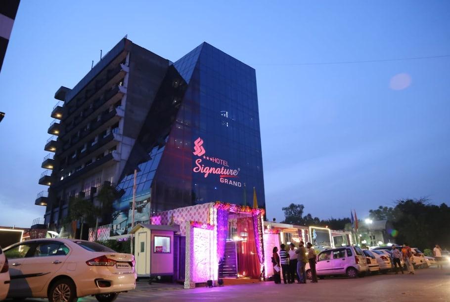 Hotel Signature Grand – photo 3