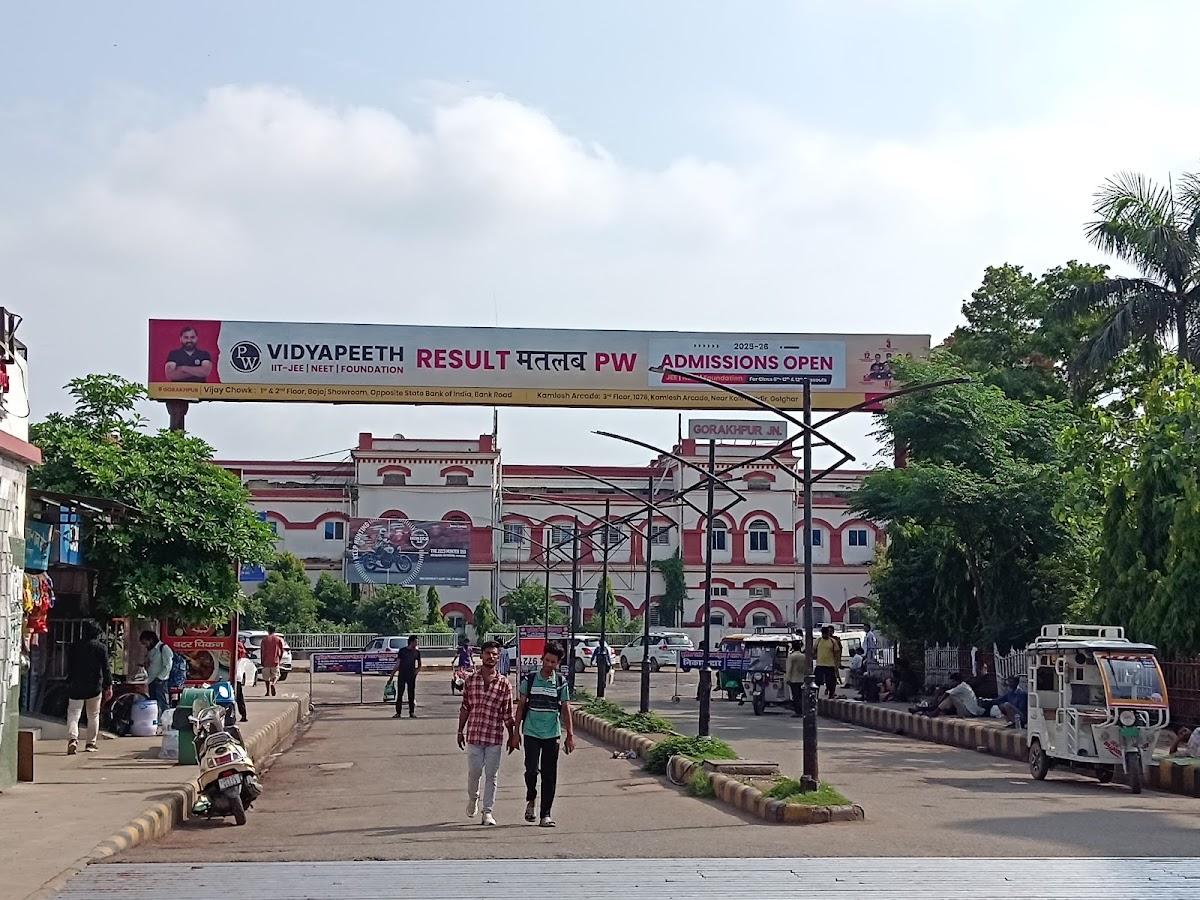 Gorakhpur junction/Railway station Platform no.9 – photo 4