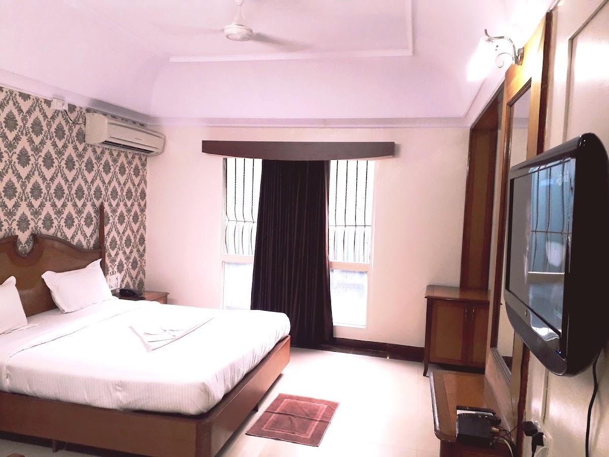 Hotel Chetan International – photo 4