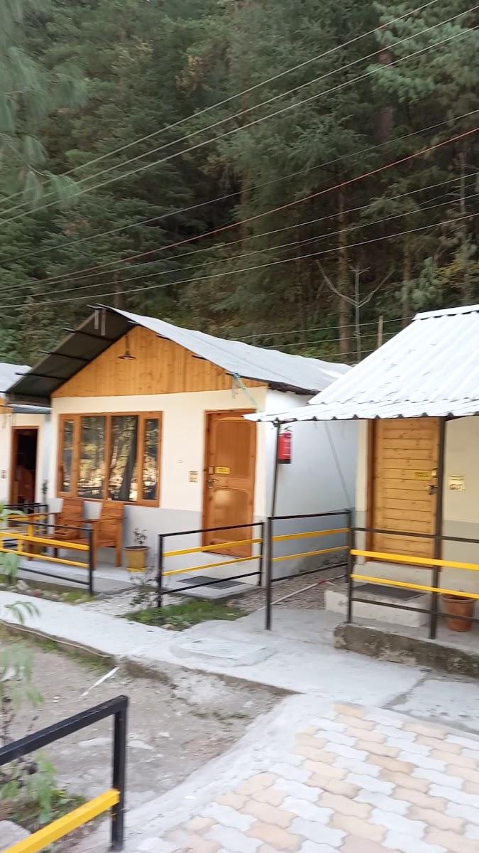 The Hosteller Kasol, Riverside