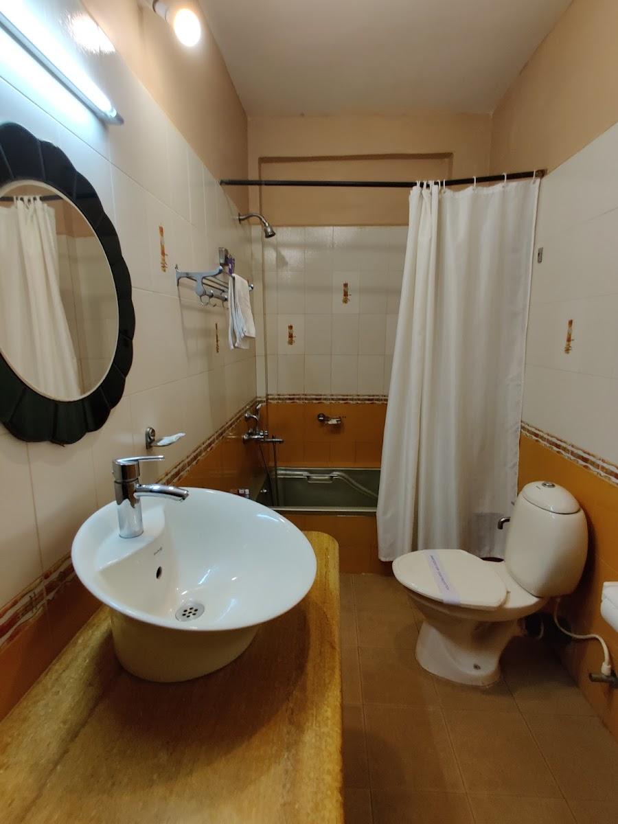 Alcove Resorts