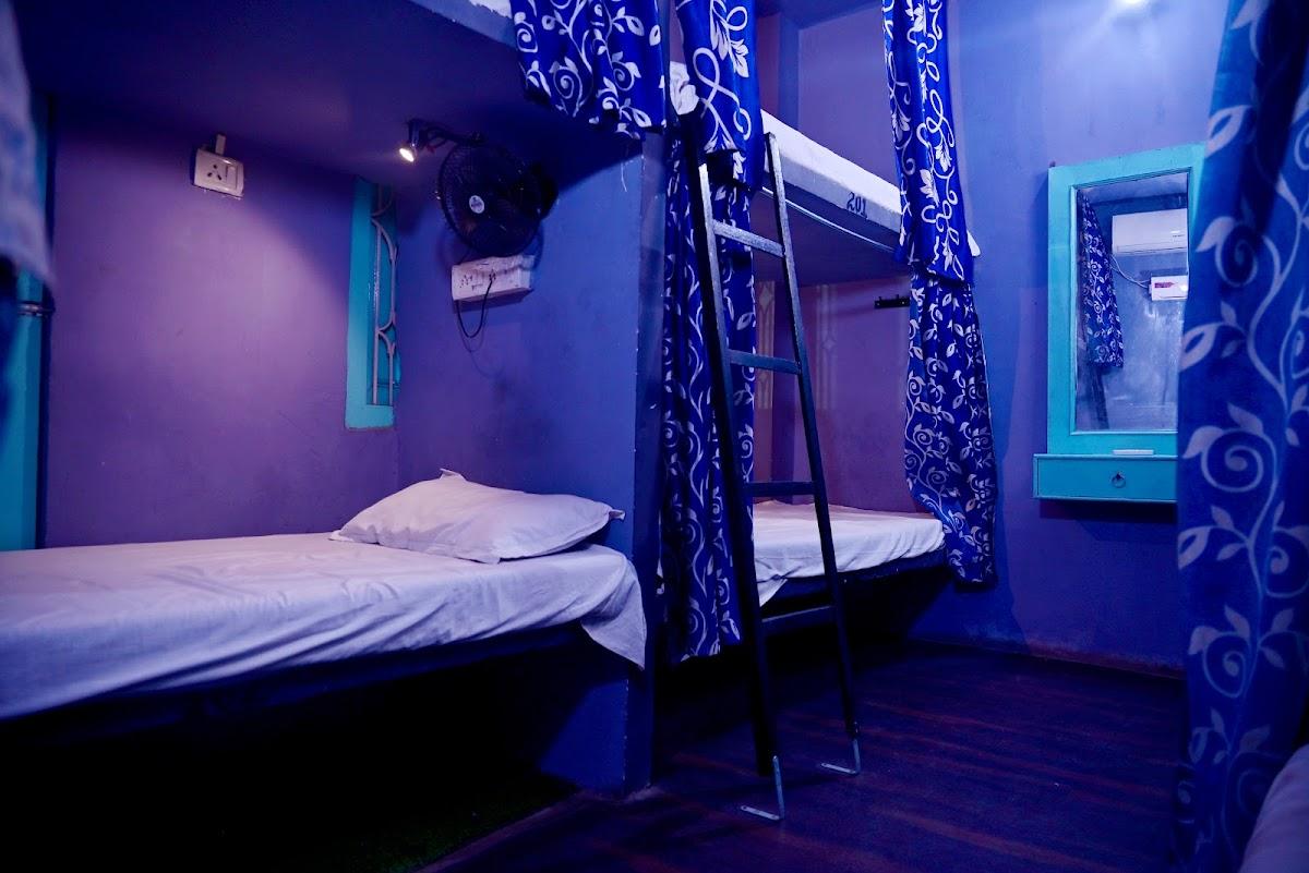 Banaras Rest House – photo 4