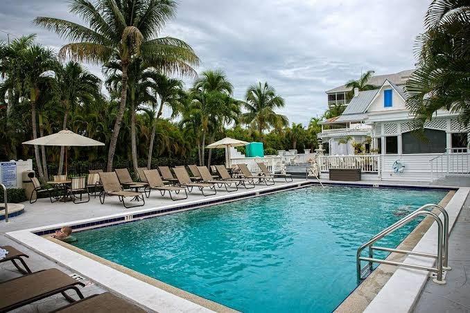 Olde Marco Island Inn & Suites – photo 1