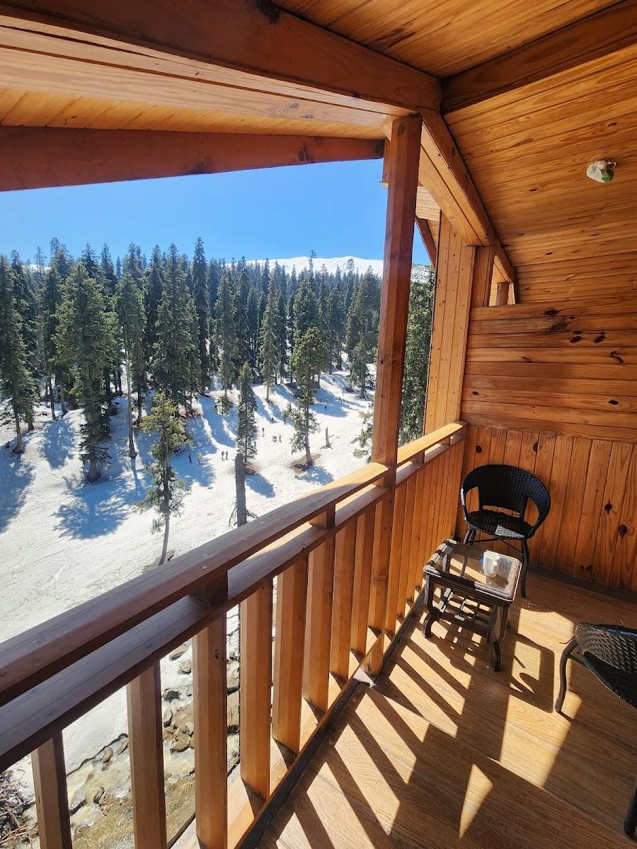 Rosewood Hut/Hotel – photo 2